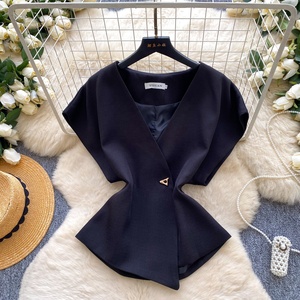 سترة نسائية صيفية فرنسية غير متماثلة بزر واحد وخصر نحيف - Product Image 3
