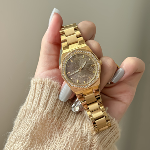 <span class=keywords><strong>Orologio</strong></span> da <span class=keywords><strong>Donna</strong></span> Scottie 9738B di Lusso con Quadrante <span class=keywords><strong>Nero</strong></span> Diamantato, Movimento al Quarzo Importato, Cinturino in Acciaio Inossidabile, Design Luminoso alla Moda, Vetro - Product Image 1