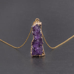 천연석 크리스탈 펜던트 크리스탈 클러스터 드루지 스톤 자수정 Geodes는 금도금 목걸이로 덮여 있습니다 - Product Image 4