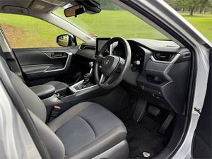 <span class=keywords><strong>Toyota</strong></span> <span class=keywords><strong>RAV4</strong></span> GX 2.5P HV ECVT AWD SUV/5D/5S 2024 d'<span class=keywords><strong>occasion</strong></span>, confort premium, sécurité intelligente, prête à être expédiée - Product Image 2