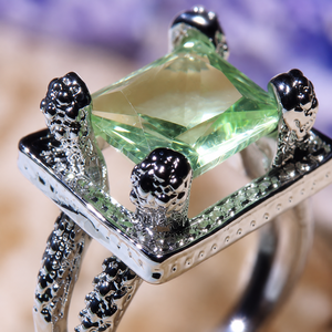 Anello Verde Minimalista da Donna, Anello da Dito alla Moda - Product Image 4
