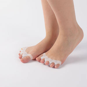 Corrector de juanete ortopédico de silicona de cinco agujeros para aliviar el dolor rápido, esparcidor de dedos en martillo y separador de dedos protector de juanete - Product Image 4