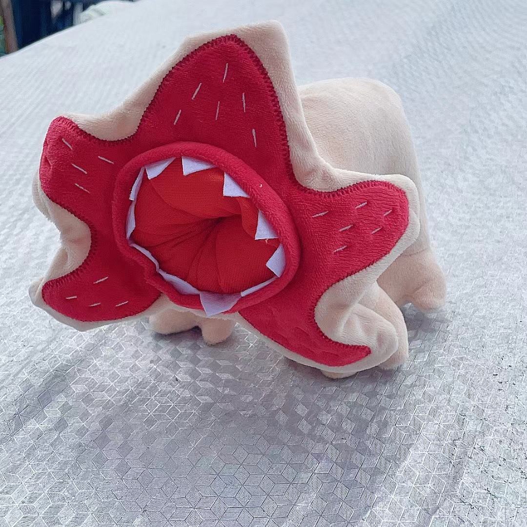 Standing fiend cannibal flower 25cm