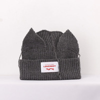 Bonnet Y2K style oreilles de chat, mignon, en feutre de laine tricoté, chaud et décontracté, avec motif crâne