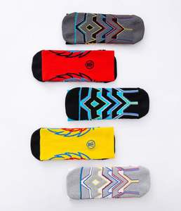 <span class=keywords><strong>Calcetines</strong></span> Deportivos Personalizados OEM con Diseño Geométrico de León, Acolchados y Modernos para Streetwear - Product Image 5