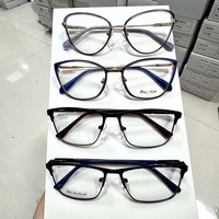 Montures de lunettes optiques en métal de haute qualité, en stock, prêtes à être expédiées, liquidation de stock, mélange de modèles, montures de lunettes optiques en métal tendance pour hommes et femmes