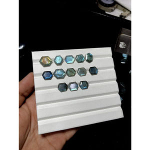 Lot de pierres précieuses en labradorite facettées de qualité supérieure, formes variées, pour la création de bijoux - Product Image 4