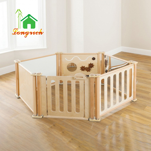 Parc en bois pour bébé 6 panneaux avec clôture de jeu pour tout-petits avec jouets éducatifs et miroirs - Product Image 1