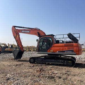 Excavatrice sur chenilles d'occasion Doosan DX300LC - 9C, 30 tonnes, moteur DL08, godet de 1,6 m³ - Product Image 1