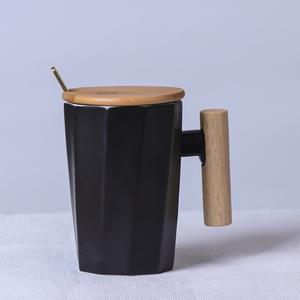 Cadeaux IStapromo, tasse à café de style nordique en céramique, avec poignée en bois créative, couvercle et cuillère, cadeau pour les événements de bureau et les fêtes - Product Image 2