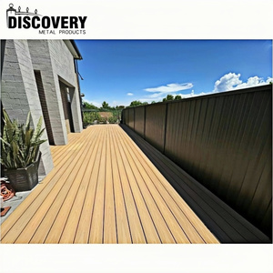Planches de terrasse composites en WPC pour l'extérieur, destinées aux entrepreneurs et installateurs du bâtiment - Product Image 4