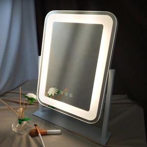 <span class=keywords><strong>Espejo</strong></span> de tocador LED Rotación de 360 grados Estilo circular de un solo lado Lupa Diseño de escritorio compacto Cosméticos Caja de maquillaje - Product Image 3