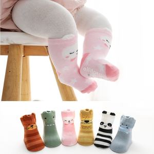 Vente en gros de chaussettes en coton pour enfants, tête d'animal mignon, chaussettes antidérapantes pour bébés <span class=keywords><strong>0</strong></span>-<span class=keywords><strong>3</strong></span> <span class=keywords><strong>mois</strong></span> en bambou - Product Image 3