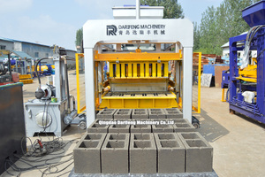 QT5-15 हाइड्रोलिक कंपन ब्लॉक बनाने की मशीन-पूरी तरह से स्वचालित, उच्च घनत्व खोखला/अंकुश/पेवर उत्पादन - Product Image 2