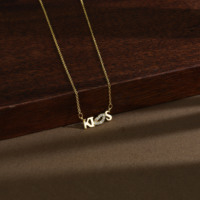 Collar con Colgante de Letra Corazón Chapado en Oro CM, con Circonita Apilable, Moda Mujer