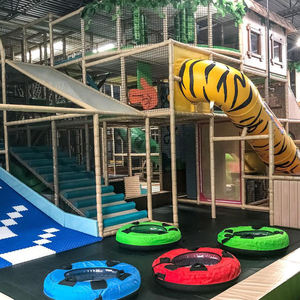 Aire de jeux intérieure haut de gamme pour la gymnastique avec trampoline, mur d'escalade souple, zone de saut et tyrolienne - Product Image 6