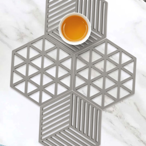 Silicone Hexagonal Trivet Mat Heat Resistant Kitchen Cookware Protector For Steamer Pot Stove Top Use Light Gray - Product Image 3