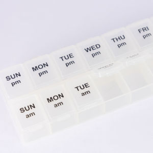 กล่องจัดยา 14 ช่อง แบบรายสัปดาห์ ดีไซน์ AM-PM พร้อมฝาล็อค สีขาว ขายดี - Product Image 3