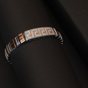 Trend Inspired <b>Silver</b> Bracelet Elegant Jewelry Accessory <b>for</b> Women and <b>Men</b> with Stylish Casual Wear Design - Product Image 3