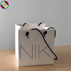 Sacs shopping en papier blanc de luxe personnalisés avec votre propre logo, poignées en corde de coton <span class=keywords><strong>noir</strong></span>, emballage cadeau boutique, sacs en papier pour la vente au détail - Product Image 3