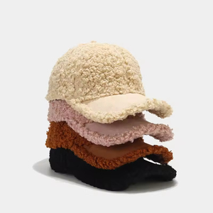 Nuovo Cappello Invernale da Baseball in Lana d'Agnello per Donna, Design Minimalista per l'Inverno Freddo - Product Image 1