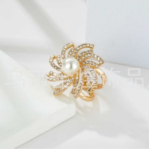 Hebilla para Bufanda con Diseño de Flor de Perlas y Diamantes de Imitación Estilo Europeo, con Diseño Antideslizante, Accesorio de Moda para Mujer - Product Image 1