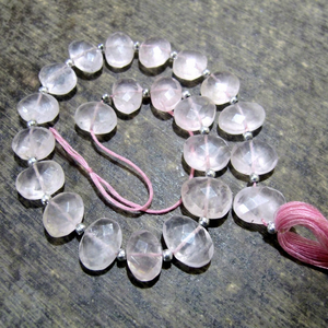 Cuentas de Cuarzo Rosa Natural en Forma Ovalada Briolette de 10x15mm, se venden por hebra de 10 pulgadas de largo - Product Image 1