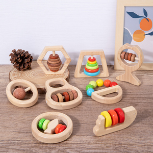 Jouet musical éducatif en bois Montessori Sky unisexe pour bébé, avec anneau de dentition et hochet - Cadeau pour bébé - Product Image 2