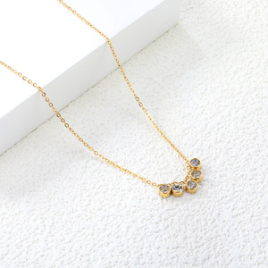 Collar de Moda con Cadena, Colgante Redondo de Aleación de Zinc con Zirconia Blanca, Joyería de Regalo - Product Image 3