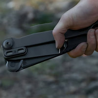 La nueva hacha EDC transfronteriza es como una resorte, una hacha de mano única que es conveniente para llevar al aire libre en la caza.