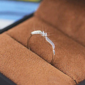 Bague en diamant pour femme F1058, diamant rond taille brillant, diamant naturel, style classique de fiançailles, alliance en or blanc 14 carats - Product Image 4