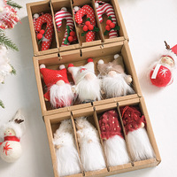 Pendentif de Noël en peluche pour enfant, motif bonhomme de neige ou Père Noël, idéal pour décorer le sapin de Noël