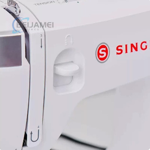 Máquina <span class=keywords><strong>de</strong></span> Coser Doméstica Multifuncional <span class=keywords><strong>de</strong></span> Escritorio con Enhebrador Automático y Función <span class=keywords><strong>de</strong></span> Ojal en un Solo Paso para Reparación <span class=keywords><strong>de</strong></span> Ropa - Product Image 2