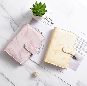 Carnet à anneaux A5 en marbre noir et blanc, organiseur de luxe à couverture rigide en cuir PU à 6 anneaux, journal à feuilles mobiles, classeur A6 en marbre - Product Image 5