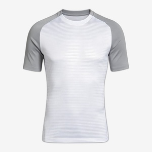 Maglia da <span class=keywords><strong>Calcio</strong></span> Personalizzata di Alta Qualità per Adulti, Logo e Numeri Personalizzati, <span class=keywords><strong>Divisa</strong></span> Retrò a Manica Corta ad Asciugatura Rapida per l'Estate - Product Image 1