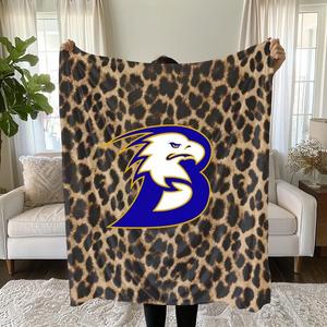 Couverture en polaire à motif léopard pour équipe sportive, couverture douce personnalisée avec logo de mascotte pour regarder les matchs de football - Product Image 1