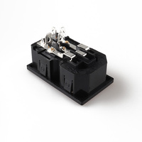 Enchufe combinado C14 + C13, 5 salidas de CA, fusible de toma de corriente a presión TUV CE KC para extensión de nailon de Material de cobre y latón certificado 10A