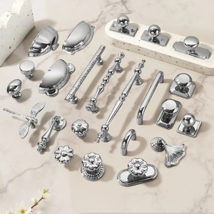 Poignée et bouton de meuble en alliage de zinc chromé, design minimaliste pour portes de placards et tiroirs, durable - Product Image 4