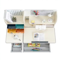 Station de travail pour enfants à manivelle avec support correcteur de posture et design confortable pour les enfants dans une zone de bureau privée