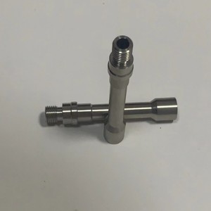 Centre d'usinage CNC multi-axes, composants de précision en métal et en plastique sur mesure avec capacités 3/4/5 axes - Product Image 6