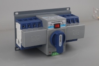 Commutateur de transfert automatique SWQ1 63 ampères, contrôleur de commutateur ATS, commutateur de changement de phase 2p, protection contre les surcharges et les courts-circuits