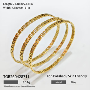 Set di Bracciali Geometrici Trendy a 3 Strati con Motivo a Chiave Greca Classica, Placcati in Oro per Donne - Product Image 6