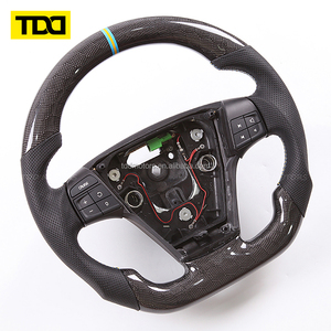 Volant en fibre de carbone véritable TDD adapté à la Volvo S40 avec cuir perforé - Product Image 4