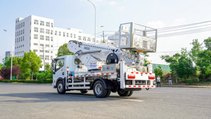 Camión de Operaciones de Alta Alcance Dongfeng 4x2 con Plataforma Elevadora Telescópica de 33m - Product Image 5