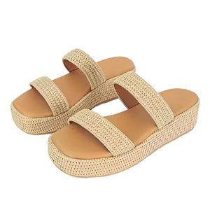 Zapatillas de playa con punta cuadrada de nuevo estilo para mujer, Sandalias planas con punta abierta para mujer de alta calidad para otoño y verano - Product Image 1