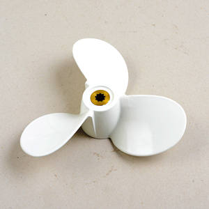 Hélice hors-bord en aluminium Yamaha 4-6 CV 7 1/4X8-BA neuve pour usage naval 6E0-45941-01 Pièces marines – Vente directe fabricant - Product Image 4