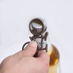 Abridor de Botellas Metálico con Forma de Bicicleta, Diseño Europeo Americano Creativo, de Alta Calidad, para Fiestas y Actividades al Aire Libre, Pequeño Regalo, Venta al Por Mayor de Fábrica - Product Image 3