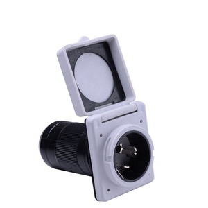 Conector de Alimentación con Bloqueo Giratorio de 50A 125/250V para Autocaravanas, Remolques, Barcos y Uso Marino - Product Image 2