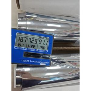 Film de fenêtre PET moderne à contrôle solaire, vision unidirectionnelle, teinte argentée réfléchissante, film décoratif pour verre architectural, film de confidentialité pour bâtiment - Product Image 2