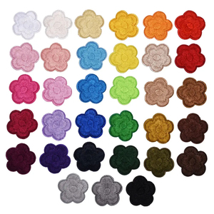 Piccoli Toppe Ricamate a Forma di Fiore di Prugna Termoadesive per <span class=keywords><strong>Vestiti</strong></span>, <span class=keywords><strong>Motivi</strong></span> Fai-da-Te, Accessori per <span class=keywords><strong>Abbigliamento</strong></span> - Product Image 1